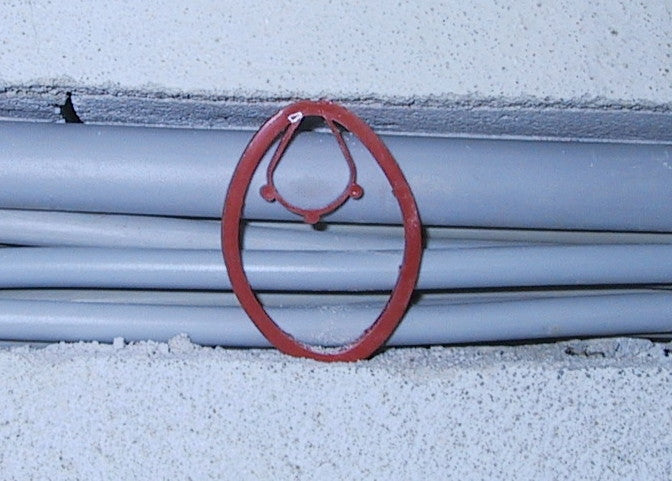 Beutel mit 50 Stk. Fix-Nutfedern zur Fixierung für Rohre und Kabel